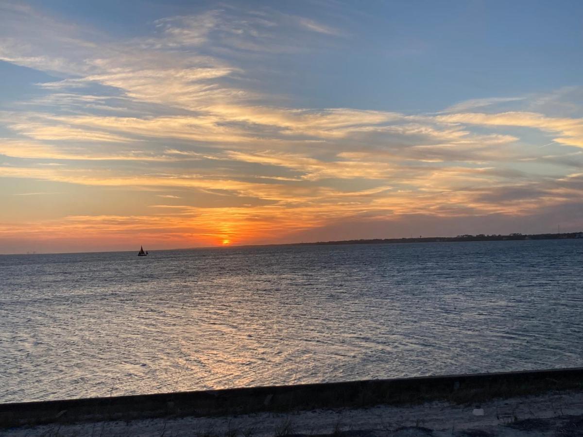 Romantic Condo For 2-Sunset Harbor Palms 1-205, Pool, Fishing Pier Наваре Екстериор снимка